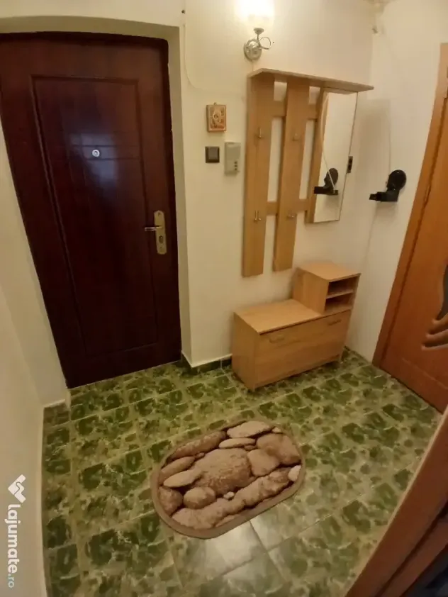 Vând apartament cu 2 camere central