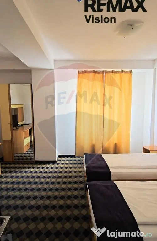 Hotel + Hala de inchiriat in zona Ford