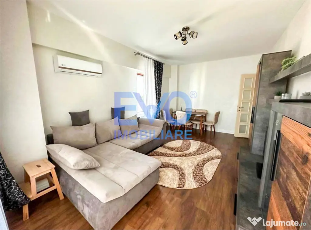 Apartament 2 camere, decomandat, aer conditionat, complex Ro