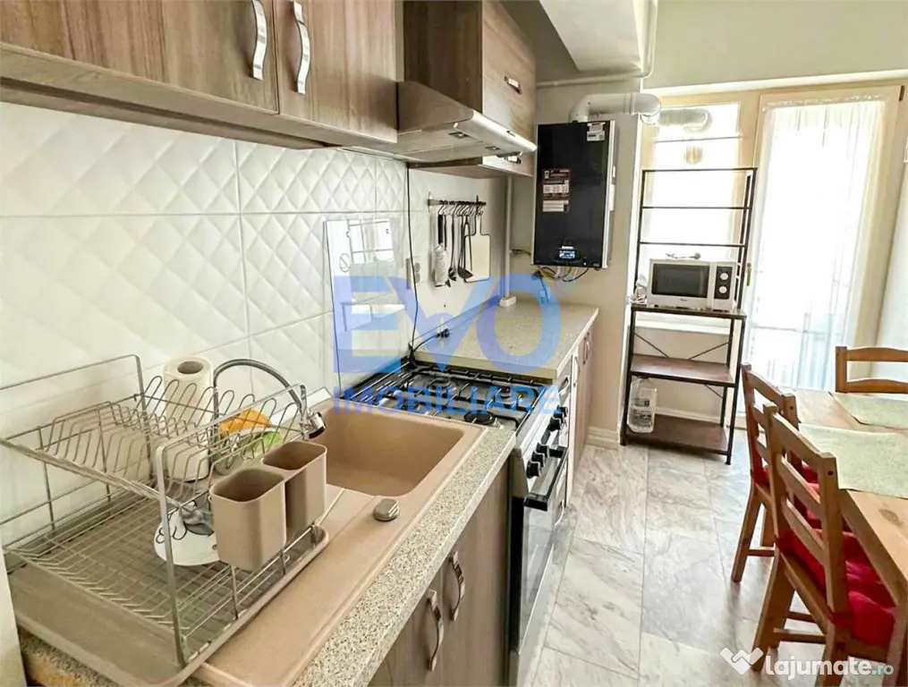 Apartament 2 camere, decomandat, aer conditionat, complex Ro