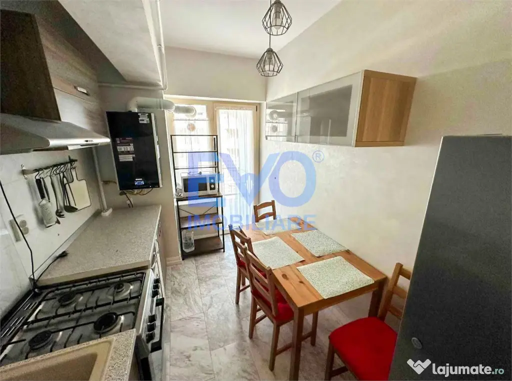 Apartament 2 camere, decomandat, aer conditionat, complex Ro