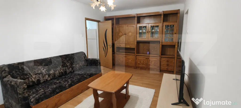 Apartament - 3 camere - etaj intermediar, zona Lama