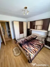 Apartament - 3 camere - etaj intermediar, zona Lama 