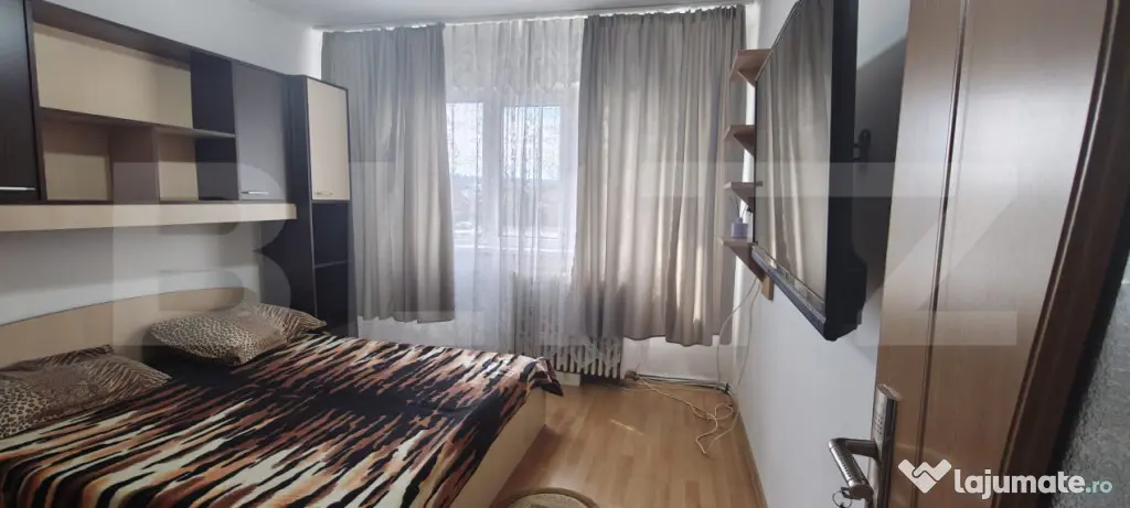 Apartament - 3 camere - etaj intermediar, zona Lama