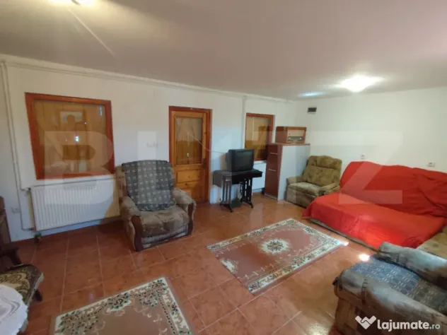 Casa de inchiriat 3 camere, 90 mp, 300 mp teren, zona Galata