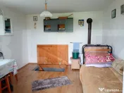 Casă familială cu curte și grădină, sat Mărcus, com. D 