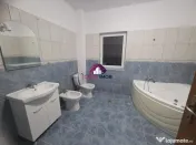 Apartament 3 camere de inchiriat ETAJUL 1 – destinat mu... 