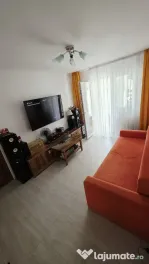Vând apartament 3 camere semidecomandat în Curtea de Arges central