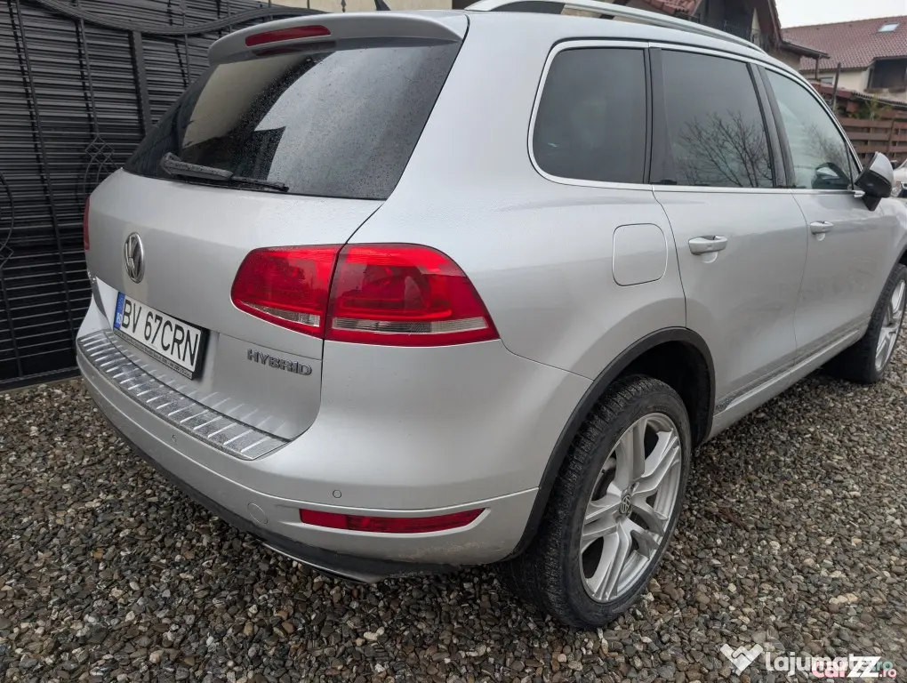VOLKSWAGEN Touareg 2012 — imagine 3