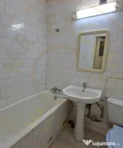 Apartament 4 camere Nord ,Etaj 3 la Poarta Scolii nr 14