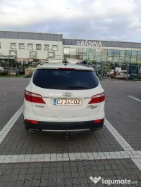 Hyundai Grand Santa Fe