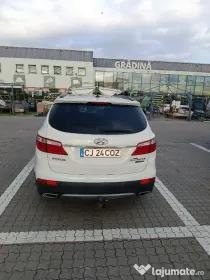 Hyundai Grand Santa Fe