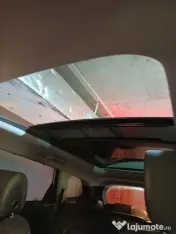 Hyundai Grand Santa Fe 