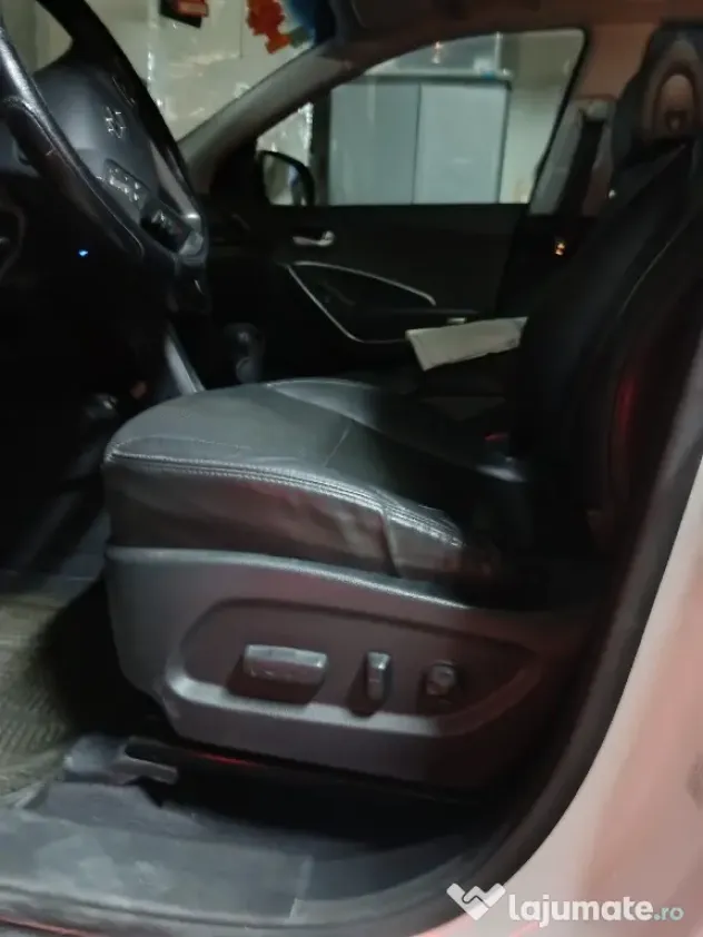 Hyundai Grand Santa Fe