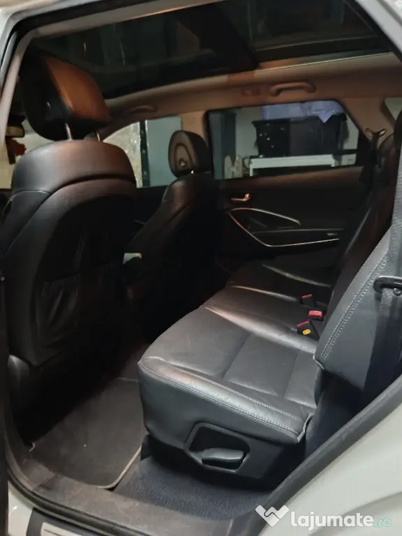 Hyundai Grand Santa Fe