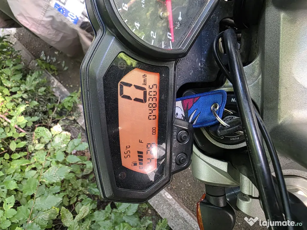 Motocicleta yamaha fz6