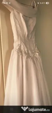 Rochie mireasă elegantă tip corset