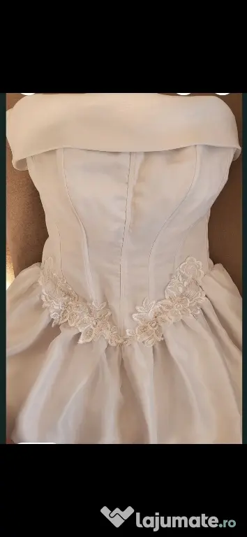 Rochie mireasă elegantă tip corset