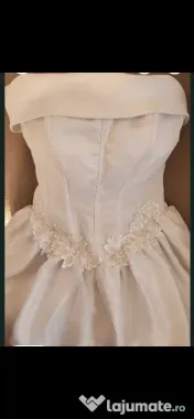 Rochie mireasă elegantă tip corset