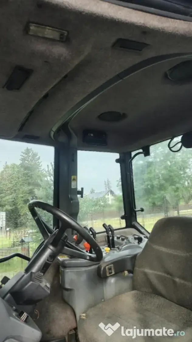 Vând tractor Ford New Holland 8770