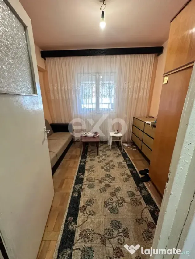 Apartament 4 camere ,Et 7/8 , Calea București