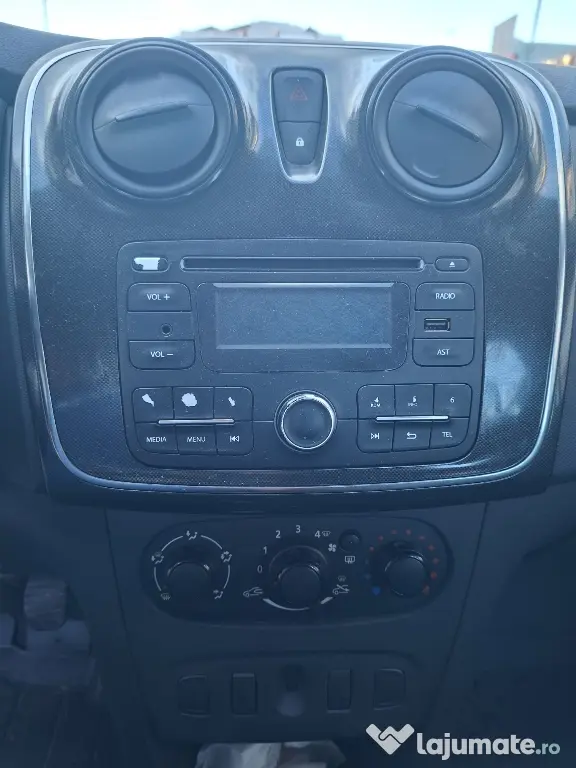 vand dacia sandero