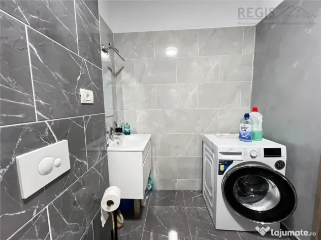Apartament Lux prima cu loc de parcare subteran Tractoru Co