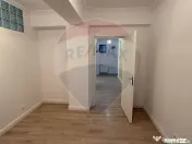 INCHIRIERE Apartament cu 3 camere in zona Aviatiei