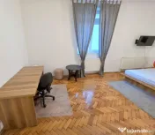 De inchiriat apartament cu o camera ultracentral, et. 1, ... 