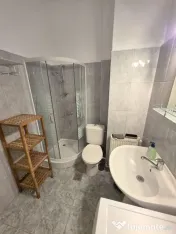 De inchiriat apartament cu o camera ultracentral, et. 1, ... 