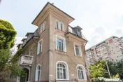 Vilă D+P+1E+M, 390 mp, P-ta Victoriei, pentru locuință... 
