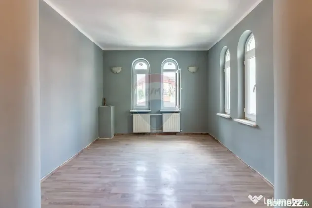 Vilă D+P+1E+M, 390 mp, P-ta Victoriei, pentru locuință...