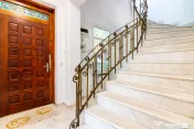 Vilă D+P+1E+M, 390 mp, P-ta Victoriei, pentru locuință... 