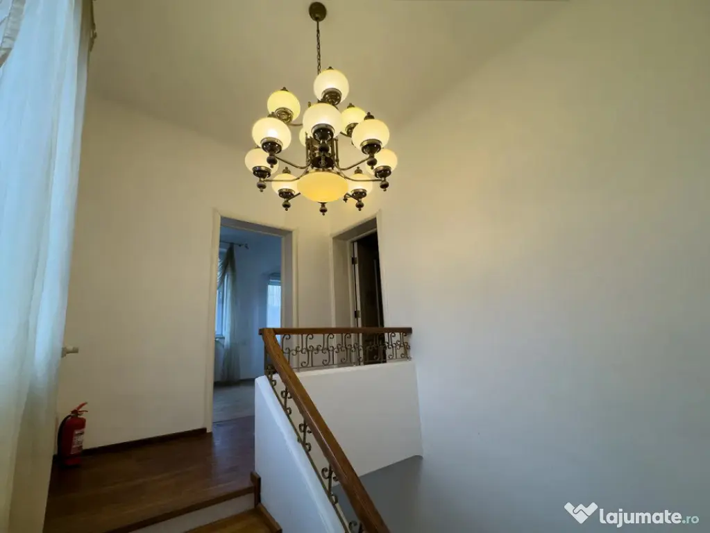 Victoriei - Berzei |Vilă interbelică | 5 camere | 190mp |