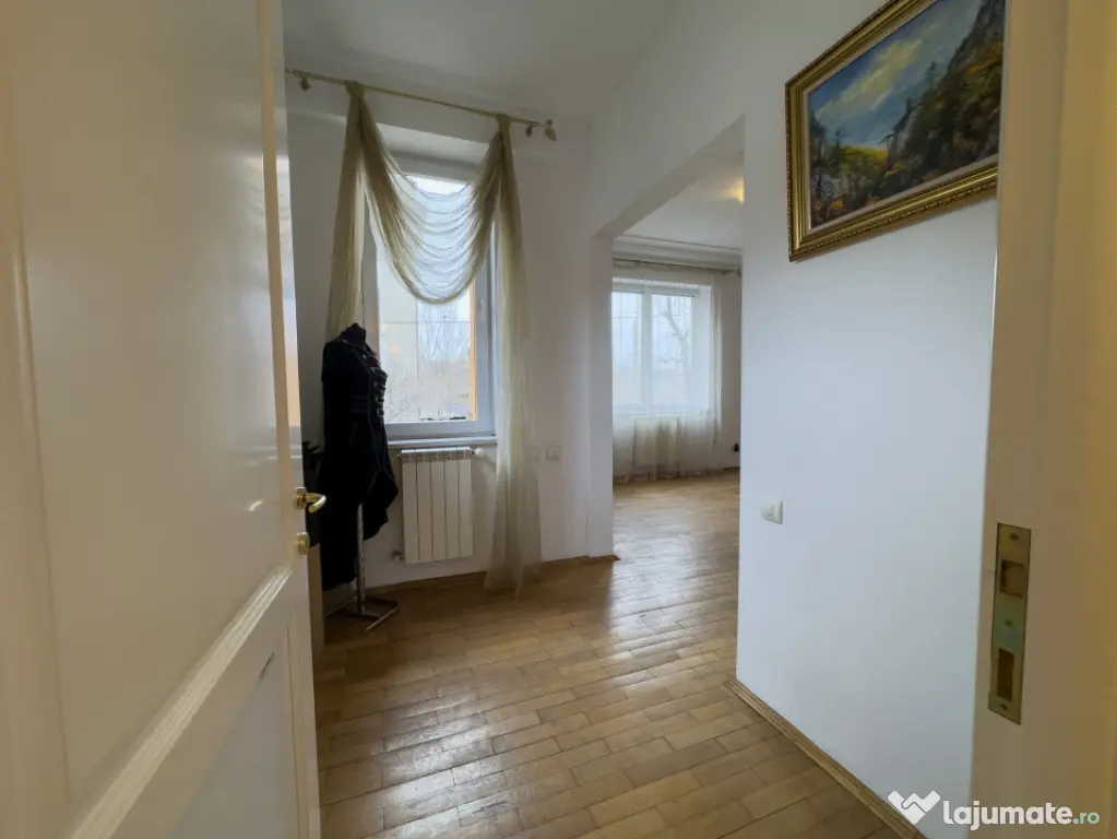 Victoriei - Berzei |Vilă interbelică | 5 camere | 190mp |