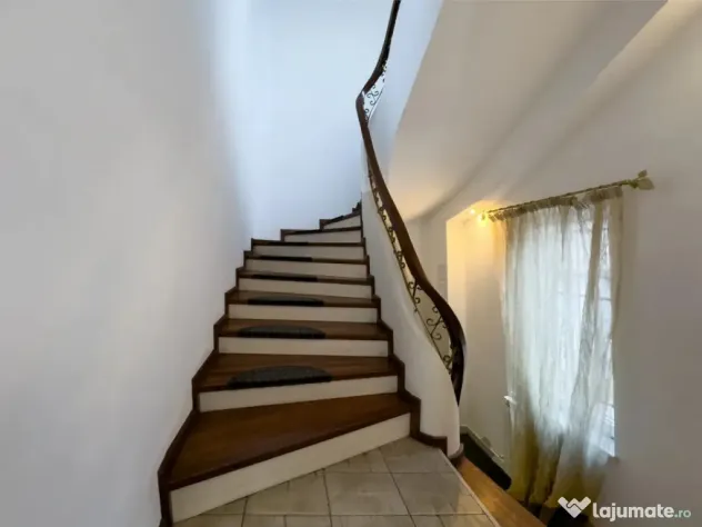 Victoriei - Berzei |Vilă interbelică | 5 camere | 190mp |