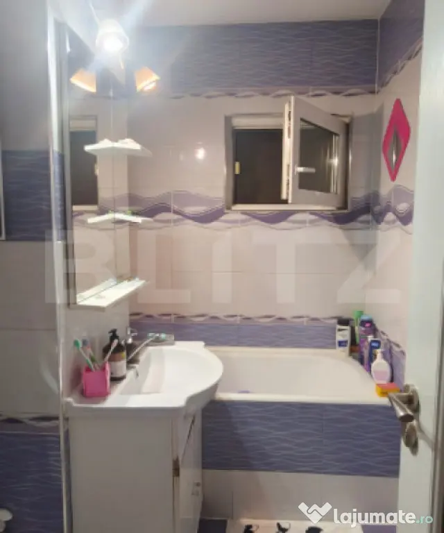 Apartament 3 camere- etaj intermediar-zona Decebal –