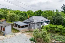 Casă renovată cu teren de 1.425 mp de vânzare în Năsal, com. Țaga