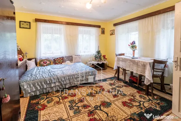 Casă renovată cu teren de 1.425 mp de vânzare în Năsal, com. Țaga
