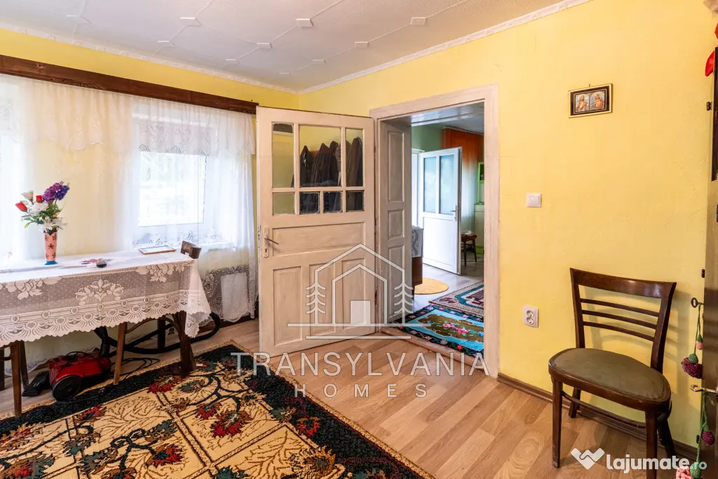 Casă renovată cu teren de 1.425 mp de vânzare în Năsal, com. Țaga