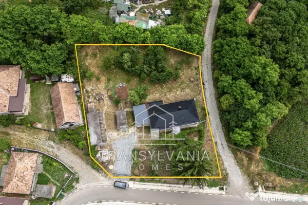 Casă renovată cu teren de 1.425 mp de vânzare în Năsal, com. Țaga