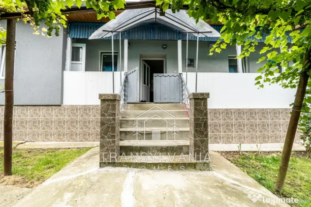 Casă renovată cu teren de 1.425 mp de vânzare în Năsal, com. Țaga