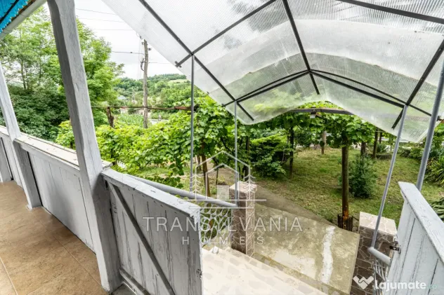 Casă renovată cu teren de 1.425 mp de vânzare în Năsal, com. Țaga