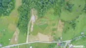 Teren2058mp Dambovicioara la poalele parcului National Pi...