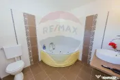 Casă elegantă în zonă exclusivistă, cu priveliște d... 