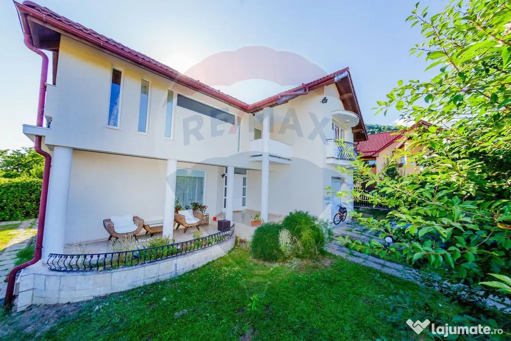 Casă elegantă în zonă exclusivistă, cu priveliște d...