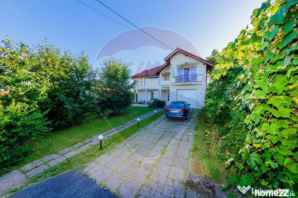Casă elegantă în zonă exclusivistă, cu priveliște de vis - Baia Mare (Maramures)