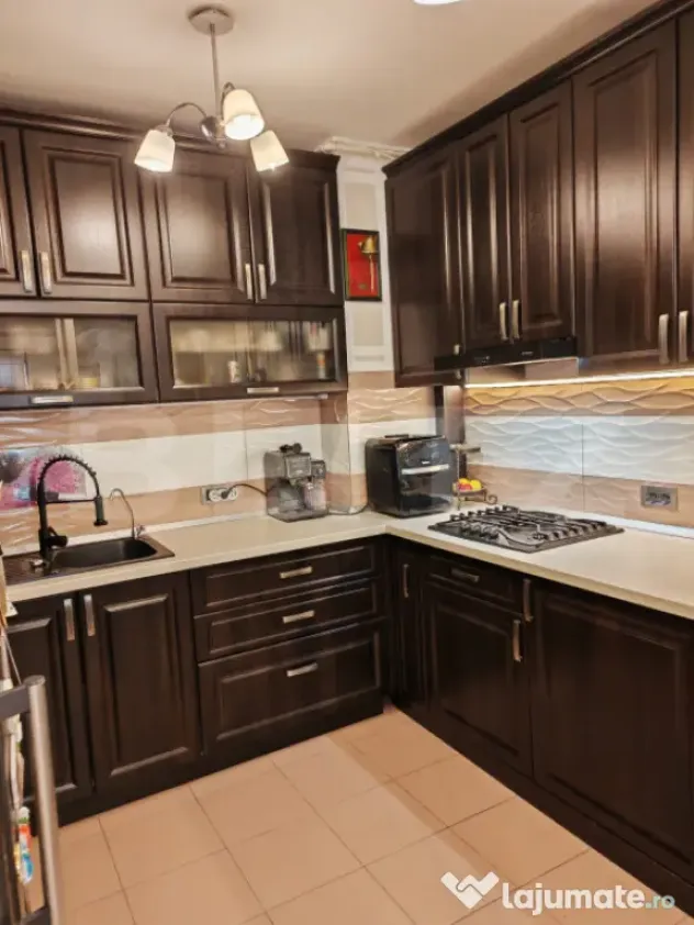 Apartament de lux cu 3 camere, 108 mp utili, 2 terase, 2 bă