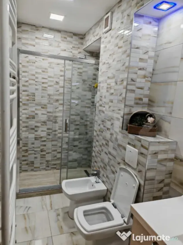 Apartament de lux cu 3 camere, 108 mp utili, 2 terase, 2 bă
