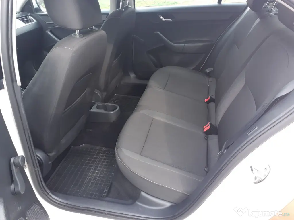 SKODA Rapid 2015 — imagine 10